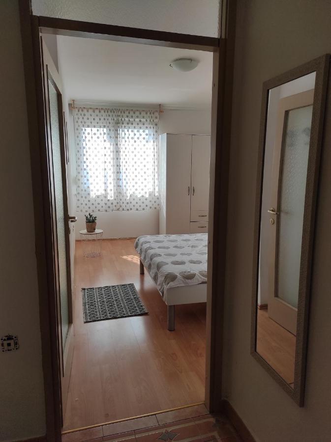 Sunny apartment in Rijeka Bagian luar foto
